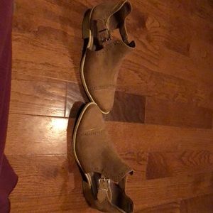 Rue21 women’s size 7/8 boots